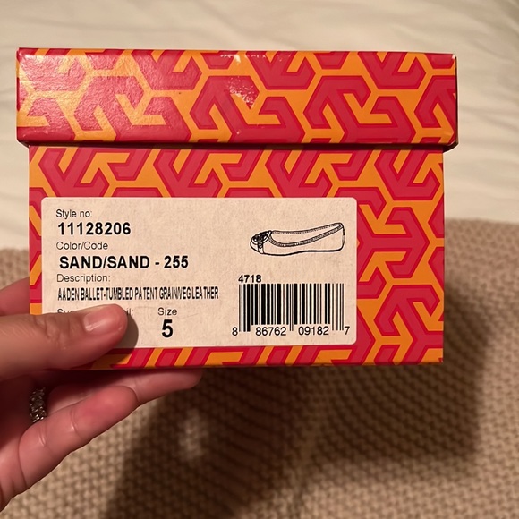 Tory Burch Aaden Ballet in Sand - Picture 9 of 9